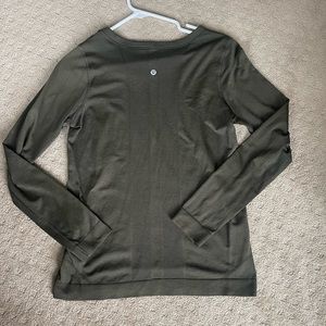 Lululemon size 6 swiftly tech long sleeve